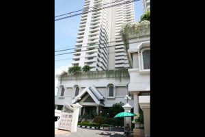 คอนโด ดี.เอส. ทาวเวอร์ 1 สุขุมวิท 33 D.S. Tower 1 ใกล้ BTS พร้อมพงษ์ และ MRT อโศก