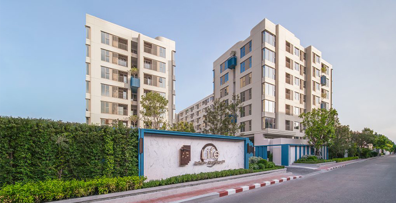 LIFE Sathorn-Narathiwas 22