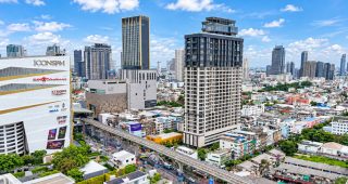 รีวิว Rhythm Charoennakhon Iconic แฟลกชิปลักชัวรีคอนโดพร้อมอยู่ วิวแม่น้ำเจ้าพระยา ตรงข้าม ICONSIAM เพียง 100 ม.* จาก BTS เจริญนคร เริ่ม 5.9 ล้าน*